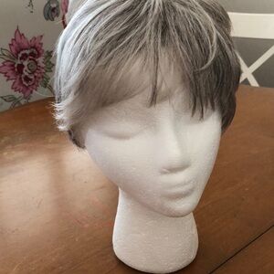 Stylish Gray Wig for Women